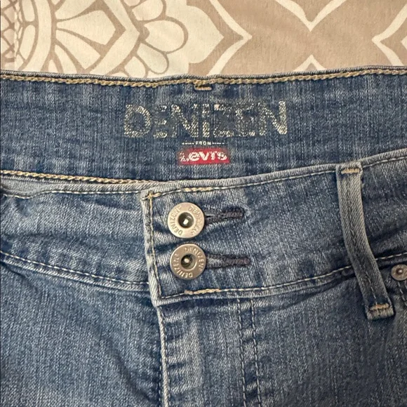 Denizen by Levi's Classic Blue Jean Shorts - Picture 2 of 7